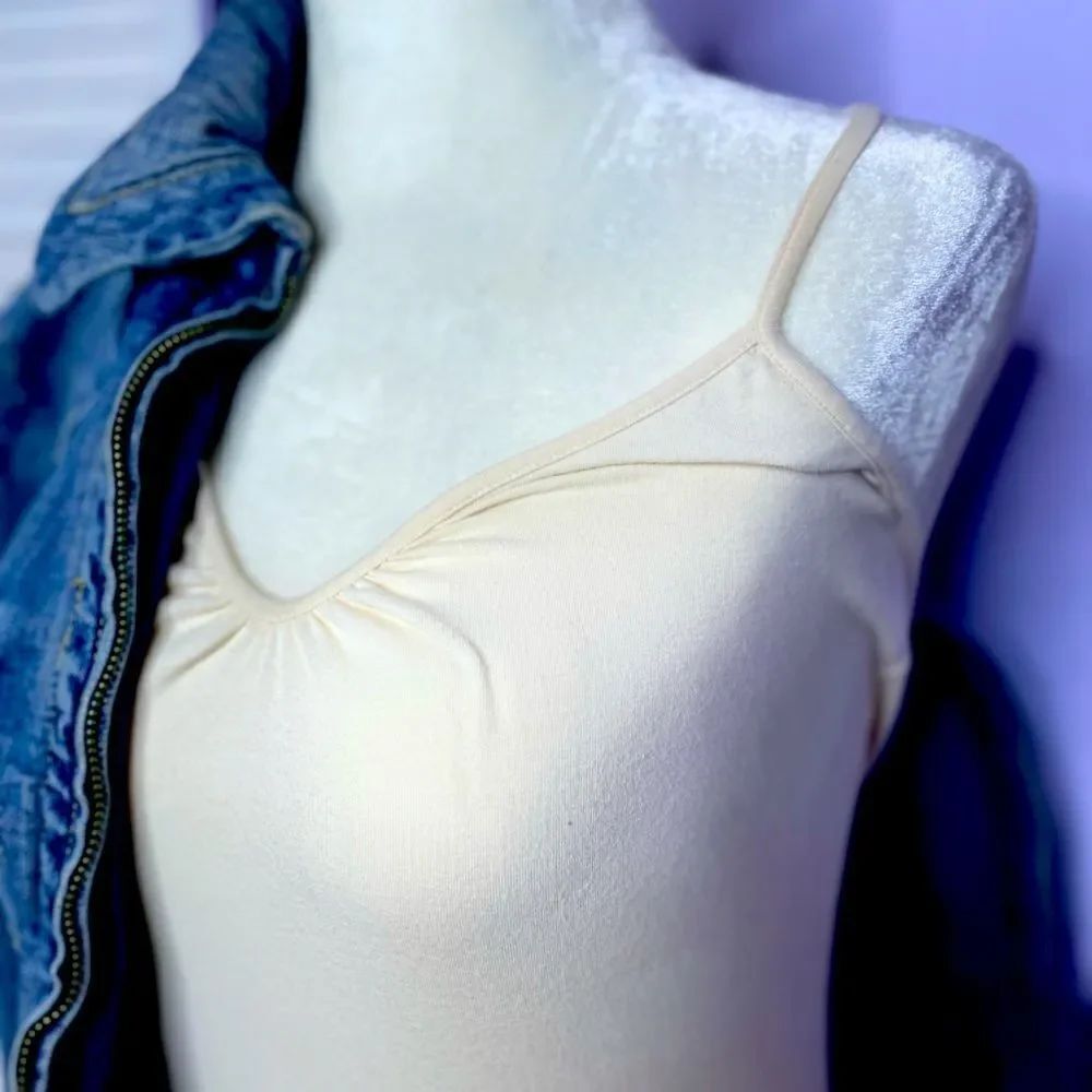 Cream V-Neck Dress - Picture 5 of 11
